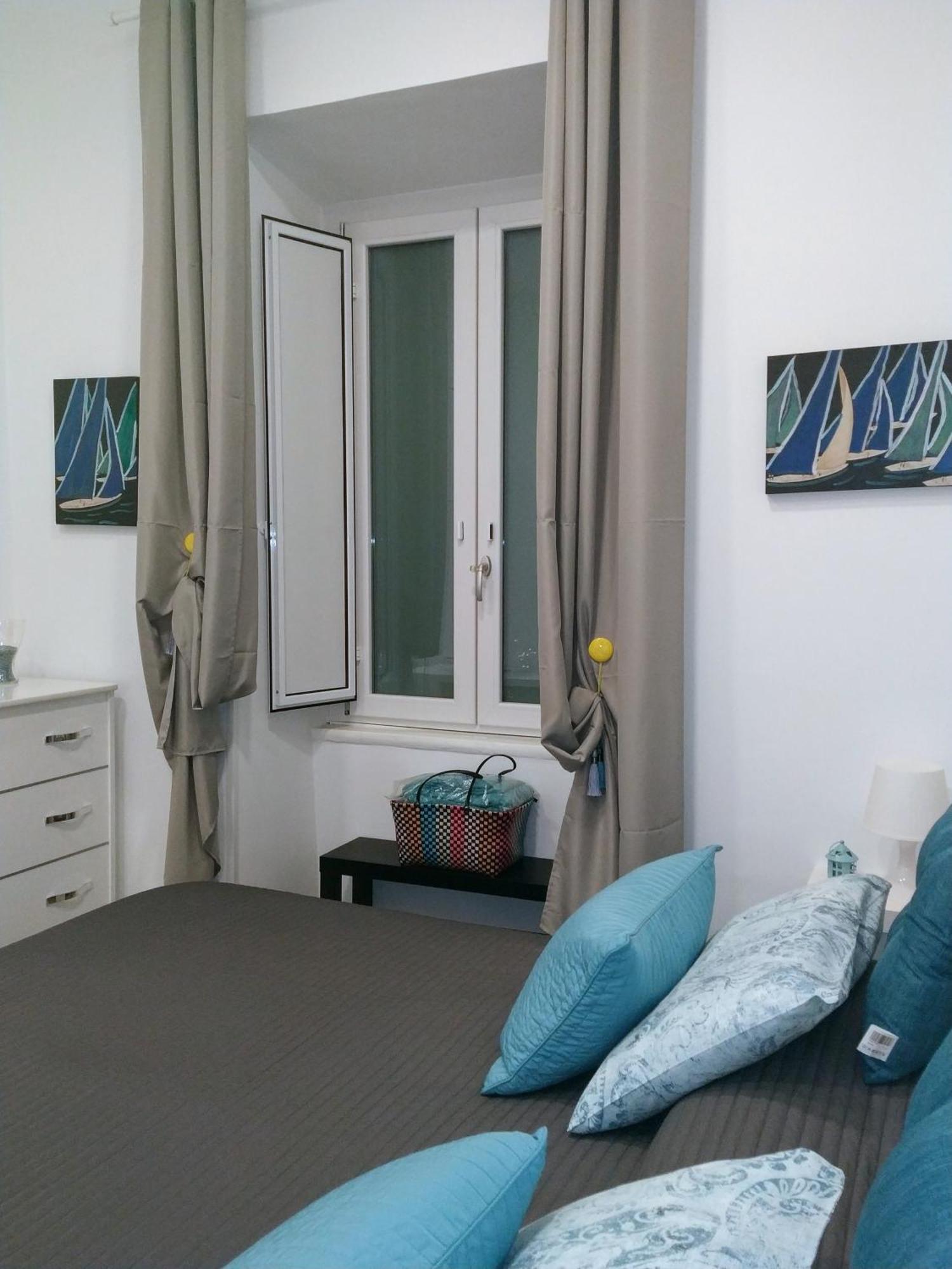 Margherita'S Apartment Salerno Buitenkant foto