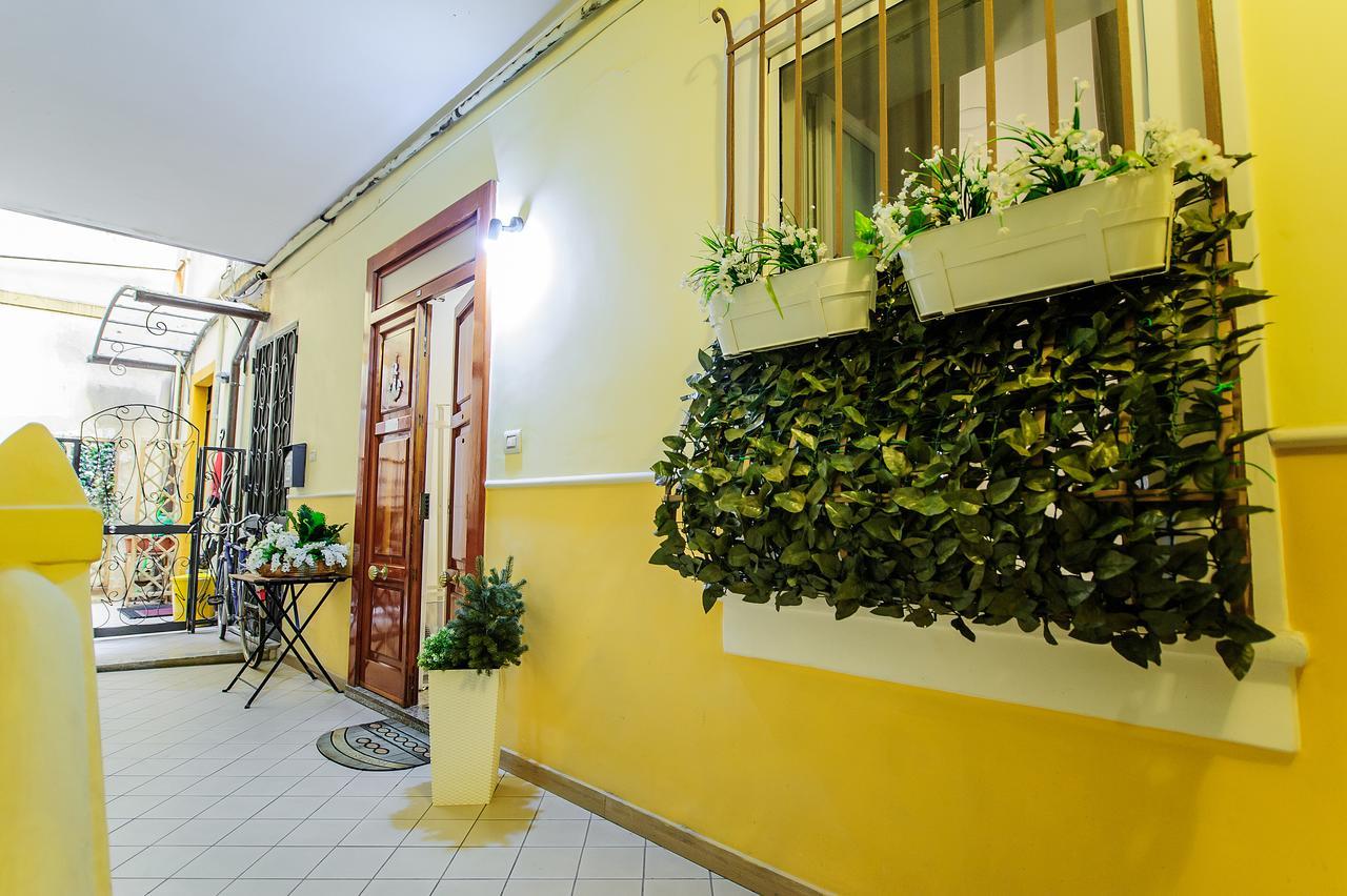 Margherita'S Apartment Salerno Buitenkant foto
