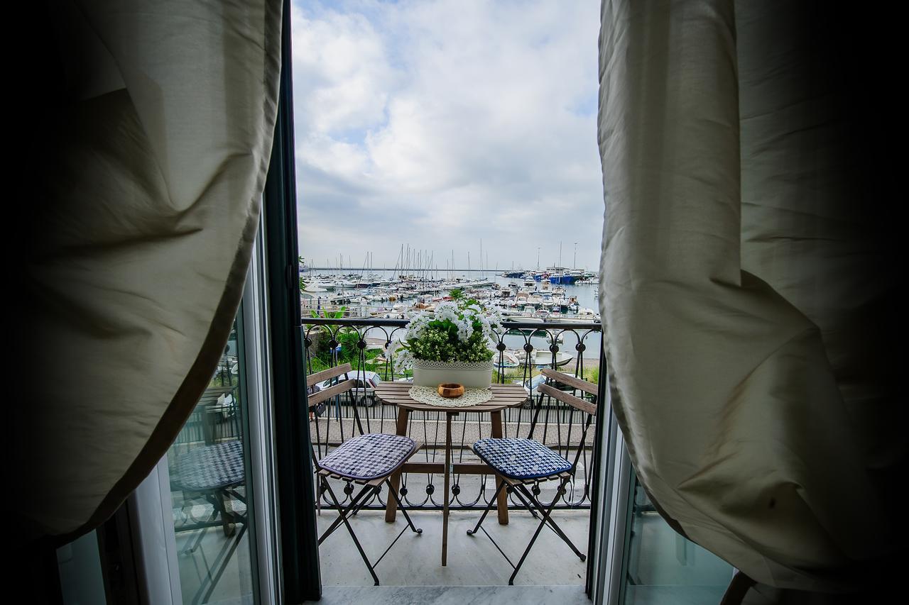 Margherita'S Apartment Salerno Buitenkant foto